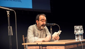 Behçet Çelik Foto: Divý tvor